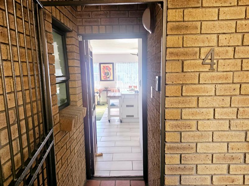 3 Bedroom Property for Sale in Mossel Bay Central Western Cape
